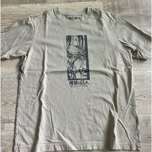 attack on Titan Uniqlo tee